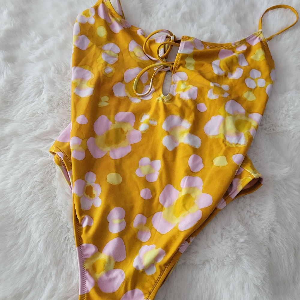 🐡MADEWELL SECOND WAVE TIE-FRONT ONE-PIECE SWIMSUIT IN WATERCOLOR FLORAL - Picture 7 of 9